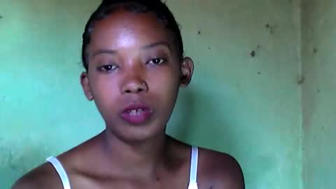 sandrine718 online show from 02-12-26, 05:57