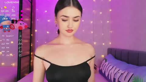 Snapshot of sandysweetie chatting on 07-18-26, 02:10 Sandy online show from 07-18-26, 02:10