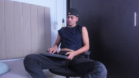 Santi online show from 03-12-26, 10:16