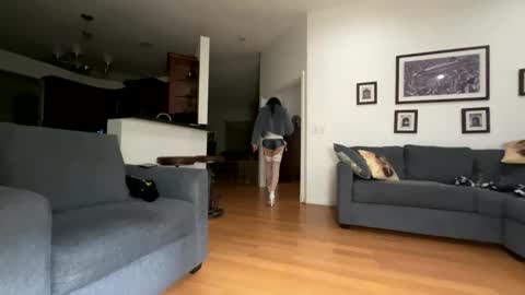 Santana online show from 11-28-25, 06:38