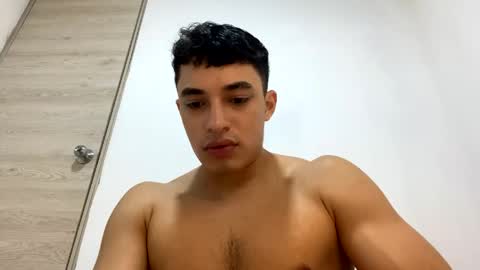 Snapshot of santi36rt chatting on 06-01-26, 12:56 santi36rt online show from 06-01-26, 12:56
