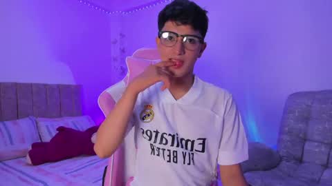 santi online show from 04-08-26, 02:22