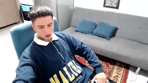 Snapshot of santi_ss chatting on 01-18-26, 01:31 santi_ss online show from 01-18-26, 01:31