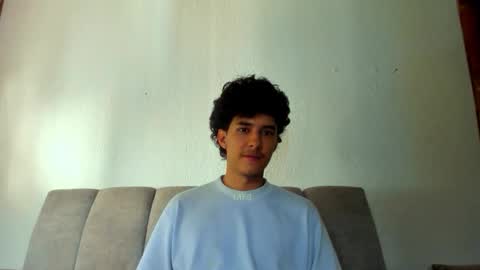 Snapshot of santi_twink19 chatting on 06-09-26, 08:53 santi_twink19 online show from 06-09-26, 08:53