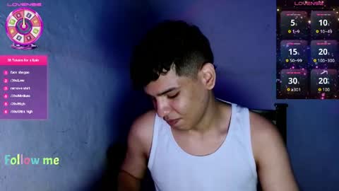 Snapshot of santiago_foxx chatting on 05-27-26, 10:51 santi online show from 05-27-26, 10:51