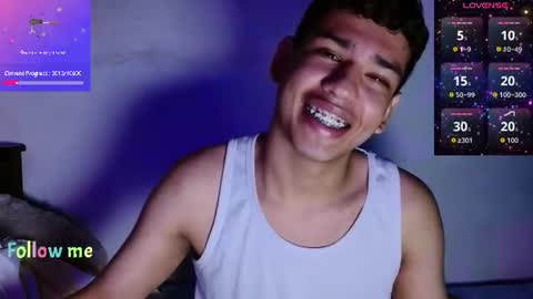 Snapshot of santiago_foxx chatting on 06-12-26, 02:05 santi online show from 06-12-26, 02:05