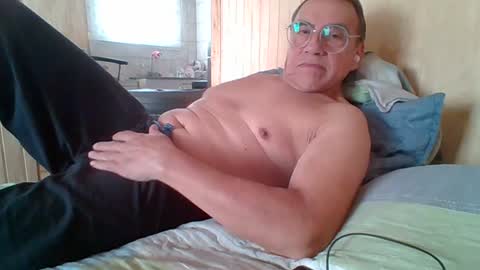 santiago_n online show from 07-20-26, 03:25