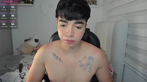 Snapshot of santy7u7 chatting on 06-09-26, 01:56 Mr. Santiago online show from 06-09-26, 01:56
