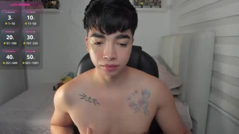 Snapshot of santy7u7 chatting on 06-26-26, 01:26 Mr. Santiago online show from 06-26-26, 01:26
