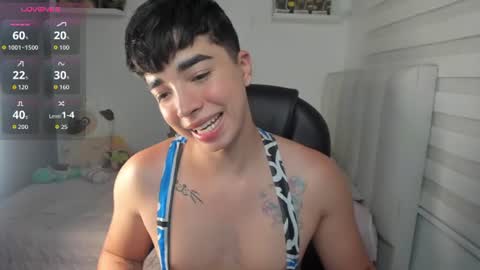 Snapshot of santy7u7 chatting on 07-16-26, 08:15 Mr. Santiago online show from 07-16-26, 08:15