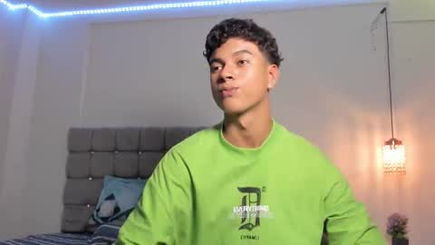 Snapshot of santy_stump chatting on 12-22-25, 09:34 santy_stump online show from 12-22-25, 09:34