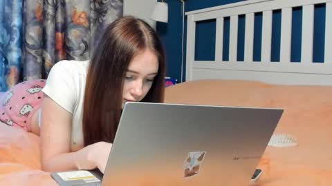 santythousand online show from 12-21-25, 08:54