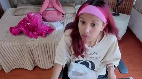 Snapshot of saphiire_ chatting on 06-07-26, 02:32 saphi online show from 06-07-26, 02:32