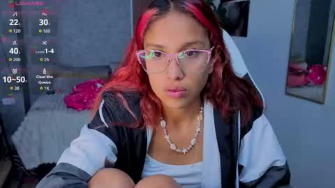 Snapshot of saphiire_ chatting on 06-16-26, 02:19 saphi online show from 06-16-26, 02:19