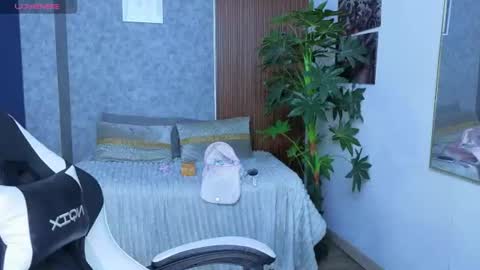 Snapshot of saphiire_ chatting on 07-12-26, 03:14 saphi online show from 07-12-26, 03:14