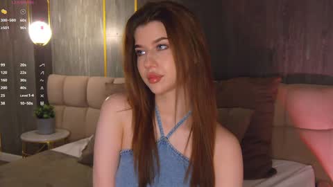 Snapshot of sara_lewiis chatting on 05-19-26, 04:57 Sara online show from 05-19-26, 04:57