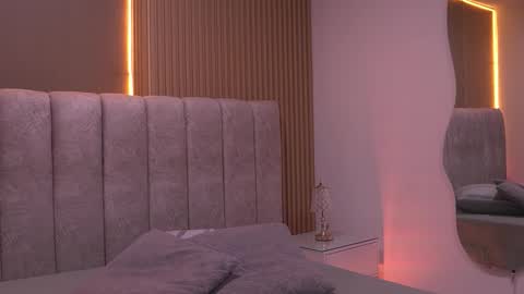 sara_lopee1 online show from 02-06-26, 11:57