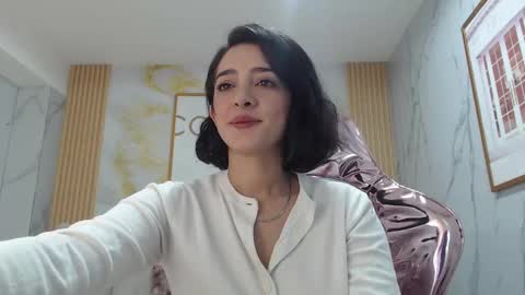 Snapshot of sara_lopez_s chatting on 09-19-25, 01:23 Sara online show from 09-19-25, 01:23