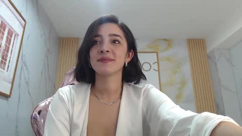 Snapshot of sara_lopez_s chatting on 09-22-25, 01:13 Sara online show from 09-22-25, 01:13