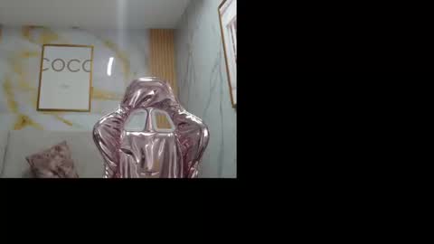 Snapshot of sara_lopez_s chatting on 09-26-25, 01:37 Sara online show from 09-26-25, 01:37