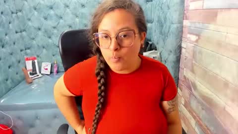 sara_thonson_ online show from 05-08-26, 05:02