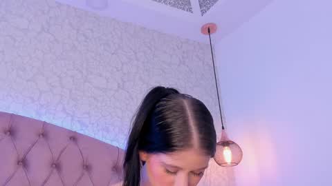 Sara  online show from 05-31-26, 07:37