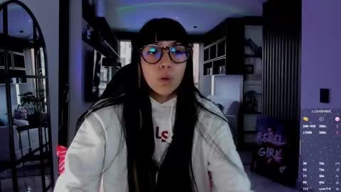 Sara online show from 03-12-26, 07:53