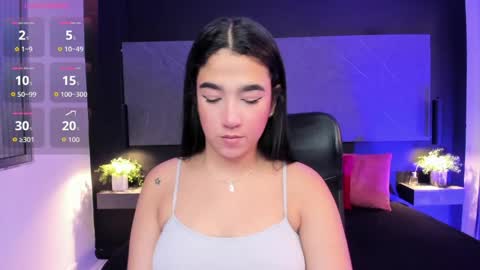 Snapshot of saraamills chatting on 05-20-26, 03:34 Sara online show from 05-20-26, 03:34