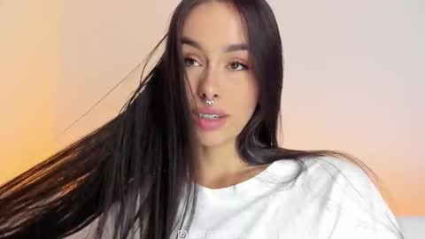 Snapshot of saraarchbould chatting on 03-04-26, 04:35 Sara online show from 03-04-26, 04:35