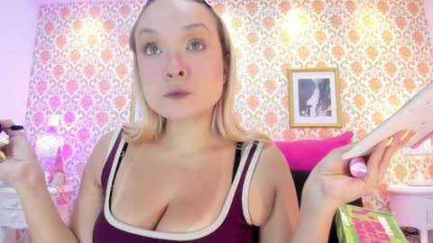 Snapshot of saraavila_ chatting on 04-15-26, 09:59 SaraAvila online show from 04-15-26, 09:59