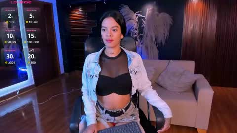 Snapshot of saracorraless chatting on 06-19-26, 12:53 Sara Everyday From 1430 to 2130 Col Time online show from 06-19-26, 12:53
