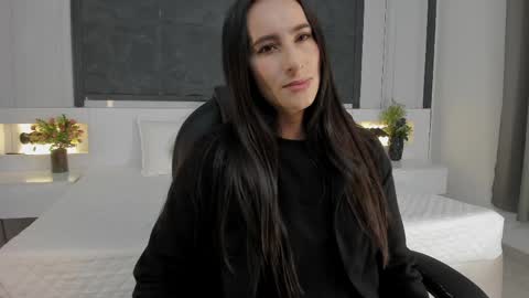  Sara Gomez  online show from 04-16-26, 02:07