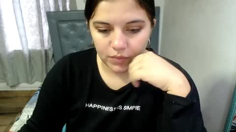 Snapshot of sarah_acero chatting on 04-28-26, 04:23 sarah online show from 04-28-26, 04:23
