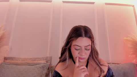 Snapshot of sarah_bonneth chatting on 06-29-26, 01:44 Sarah Bonneth online show from 06-29-26, 01:44