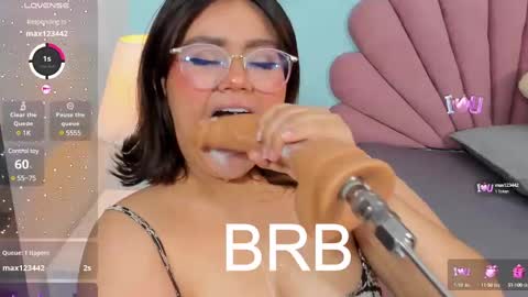 Snapshot of sarah_gold_1 chatting on 02-27-25, 09:32 Sarah online show from 02-27-25, 09:32