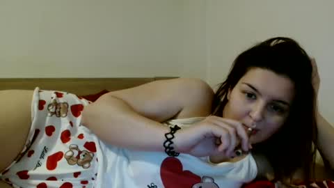 Sarah online show from 03-09-25, 04:00