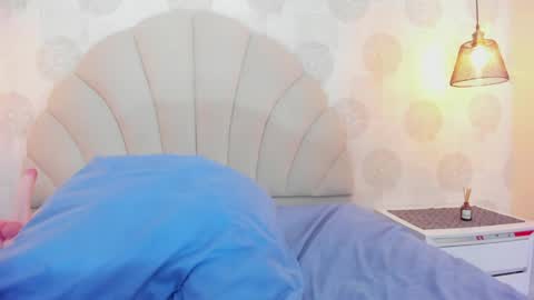 SARAH KEYS  online show from 04-11-26, 07:45