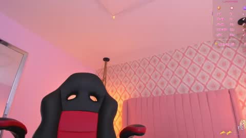 SARAH KEYS  online show from 05-09-26, 03:12