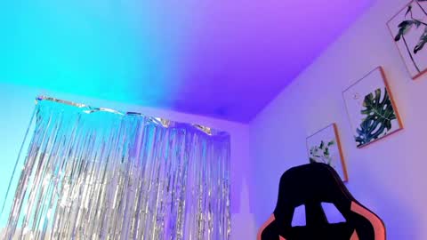 INSTAGRAM...sarah22 p online show from 12-01-24, 08:53