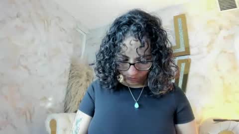 Snapshot of sarah_sluty chatting on 06-26-26, 02:27 Sarah online show from 06-26-26, 02:27