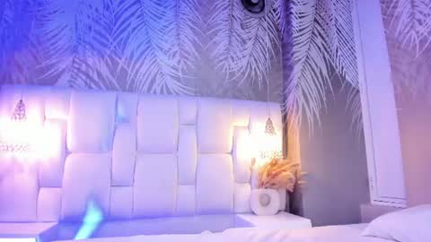 Snapshot of sarah_sluty chatting on 06-30-26, 02:12 Sarah online show from 06-30-26, 02:12