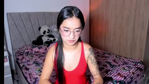Snapshot of sarah_stone15 chatting on 05-25-26, 11:55 Sarah online show from 05-25-26, 11:55
