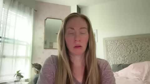 Sarah online show from 04-11-26, 04:44