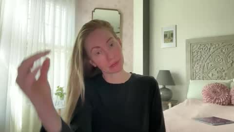 Sarah online show from 05-26-26, 05:42