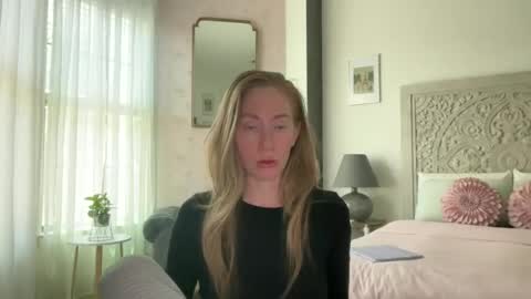 Sarah online show from 07-10-26, 07:38
