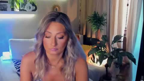 Divine Sarah NONUDE model online show from 07-07-26, 12:53
