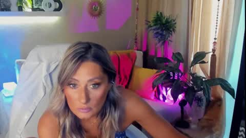 Divine Sarah NONUDE model online show from 07-10-26, 08:50