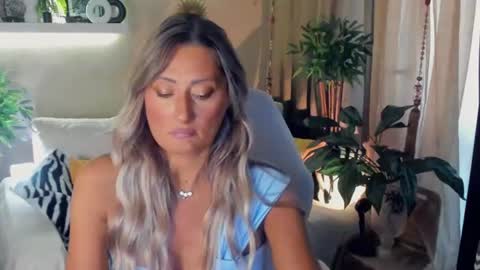Divine Sarah NONUDE model online show from 07-22-26, 03:15