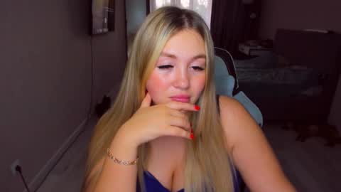 Sarah online show from 06-26-26, 04:44