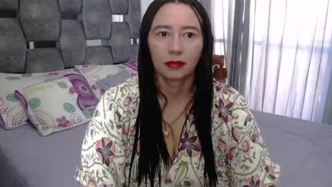 Snapshot of sarahott_1 chatting on 05-18-26, 12:22 Lia online show from 05-18-26, 12:22